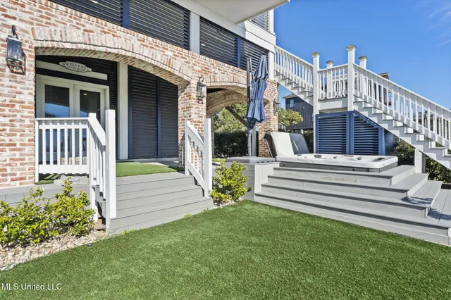 $1,100,000 | 1615 Cayman Cove, Biloxi, MS 39531