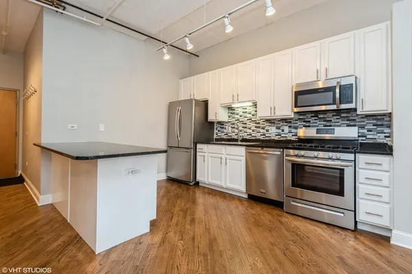 $2,750 | 6 South Laflin Street, Unit 523, Chicago, IL 60607