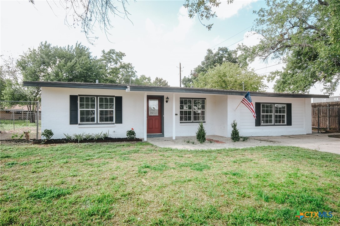 1701 East Poplar Ave