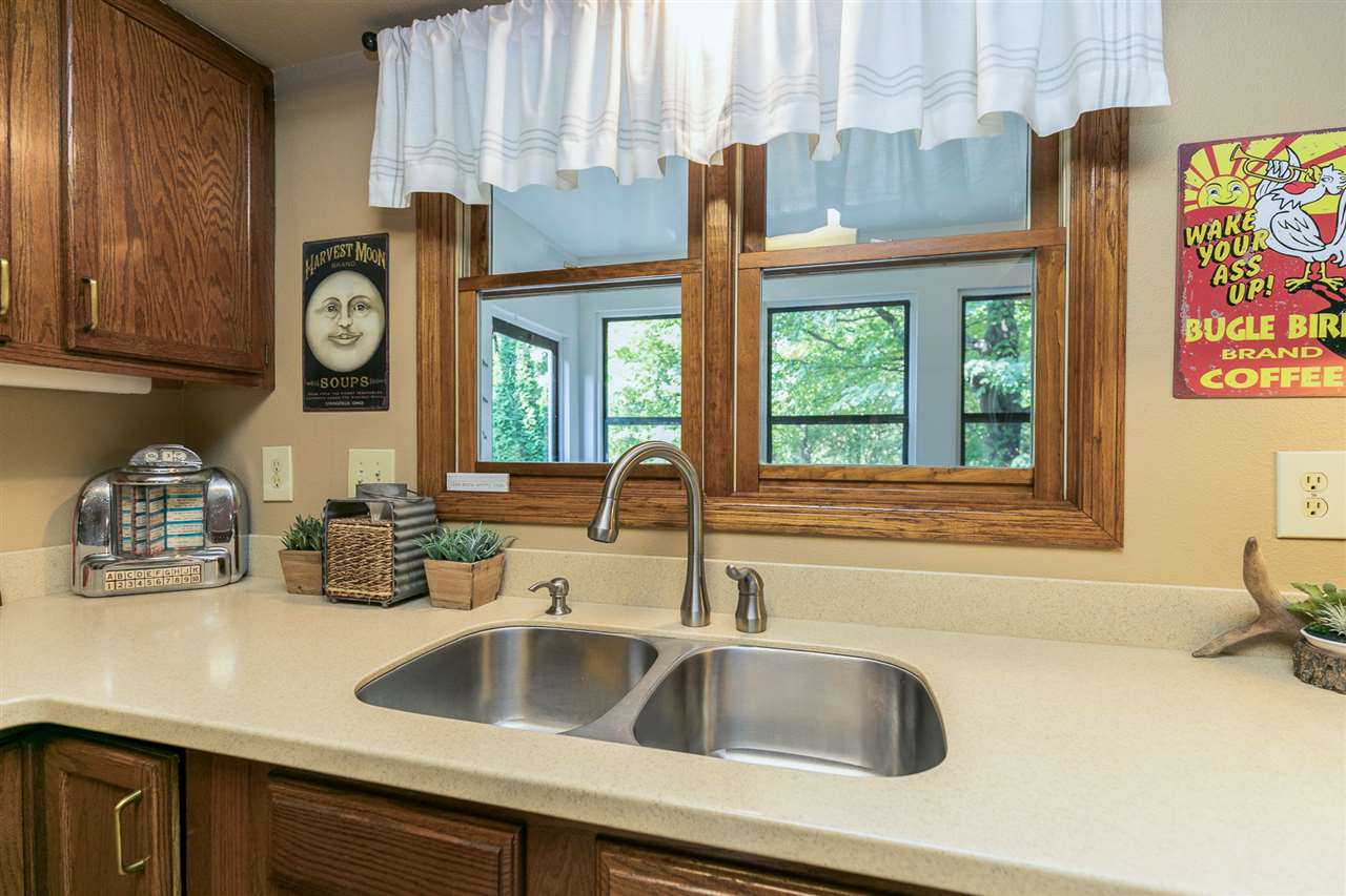 3713 Coppermill Road Northeast Cedar Rapids, IA 52402 - Photo 21 of 47 Gallery Image 21