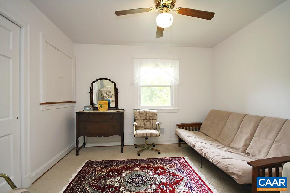 2709 Northfield Road Charlottesville, VA 22901 - Photo 19 of 32 a living room with furniture