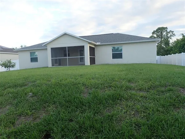 $2,300 | 11200 Chalet Avenue, Englewood, FL 34224