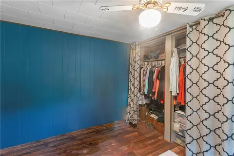 $199,900 | 2 Lakeside Drive, Evans City, PA 16033