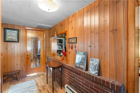 $199,900 | 2 Lakeside Drive, Evans City, PA 16033