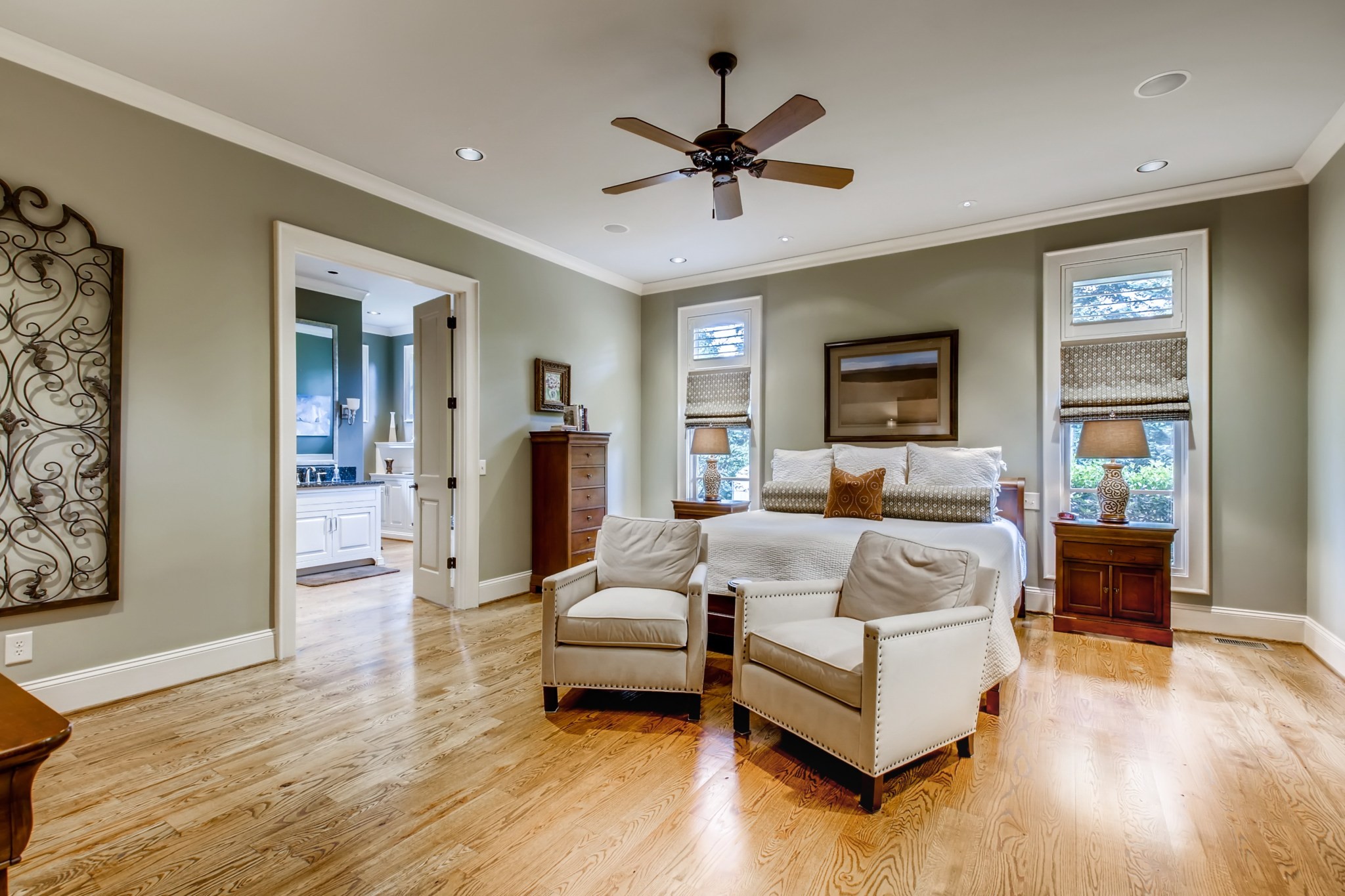 3919 Dorcas Drive Nashville, TN 37215 - Photo 19 of 40 a living room with furniture and a wooden floor