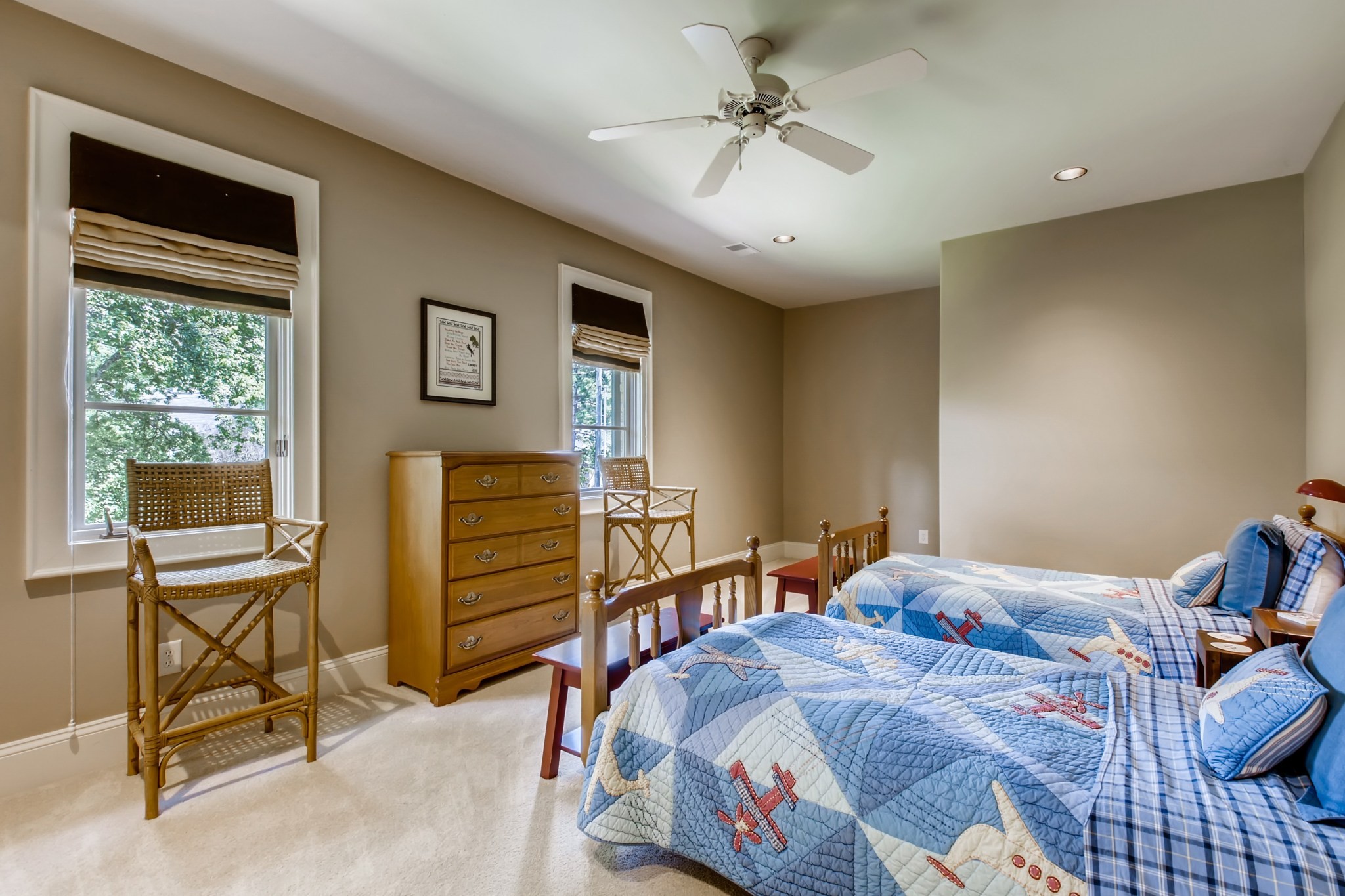 3919 Dorcas Drive Nashville, TN 37215 - Photo 27 of 40 a bedroom with a bed a table and chair