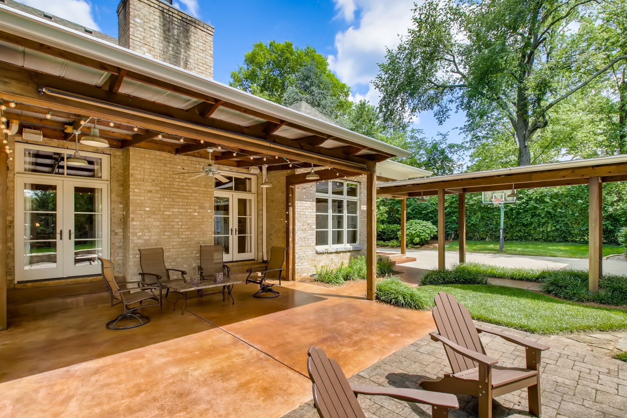 3919 Dorcas Drive Nashville, TN 37215 - Photo 34 of 40 a view of a house with backyard and sitting area