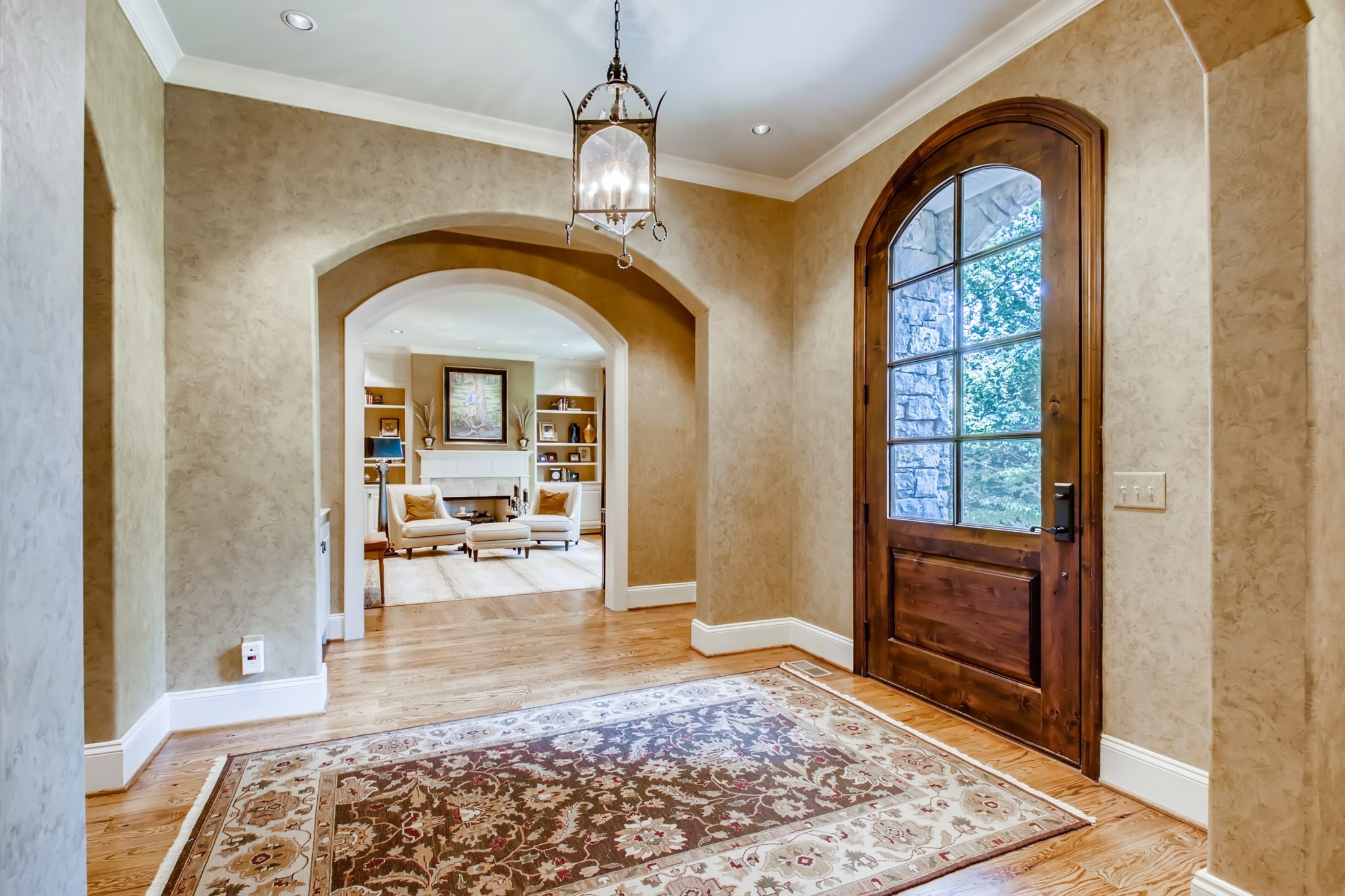 3919 Dorcas Drive Nashville, TN 37215 - Photo 4 of 40 a view of a livingroom with furniture and front door