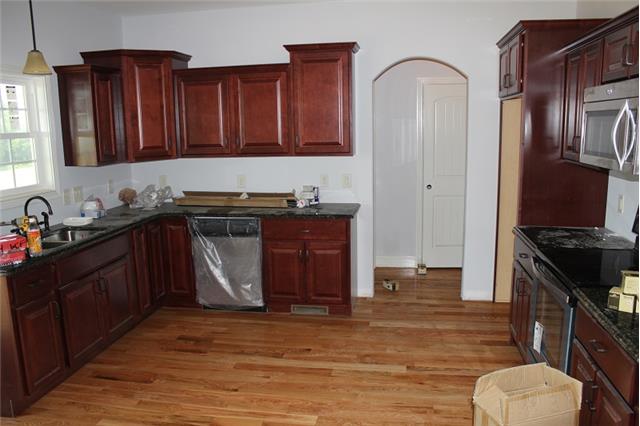 1627 Raven Road Clarksville, TN 37042 - Photo 7 of 14 Gallery Image 7