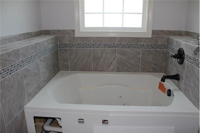 1627 Raven Road Clarksville, TN 37042 - Photo 9 of 14 Gallery Image 9