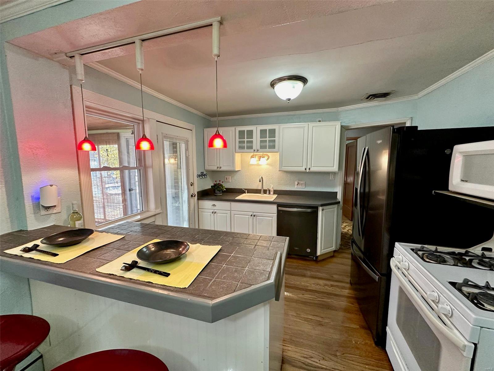 7004 Rhodes Avenue St. Louis, MO 63123 - Photo 6 of 25