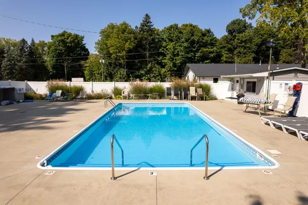 $374,900 | 7370 North North Shore Dr Haven, Unit 23, South Haven, MI 49090