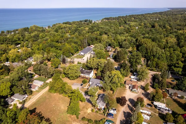 $374,900 | 7370 North North Shore Dr Haven, Unit 23, South Haven, MI 49090