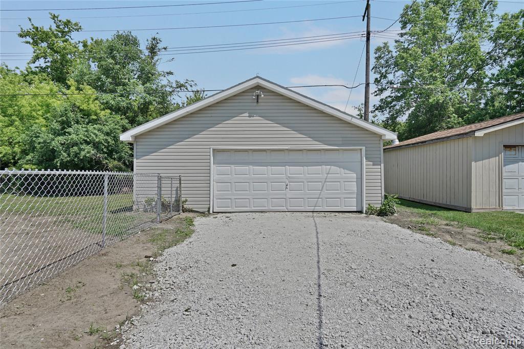 914 Chartier Road Marine City, MI 48039 - Photo 6 of 30