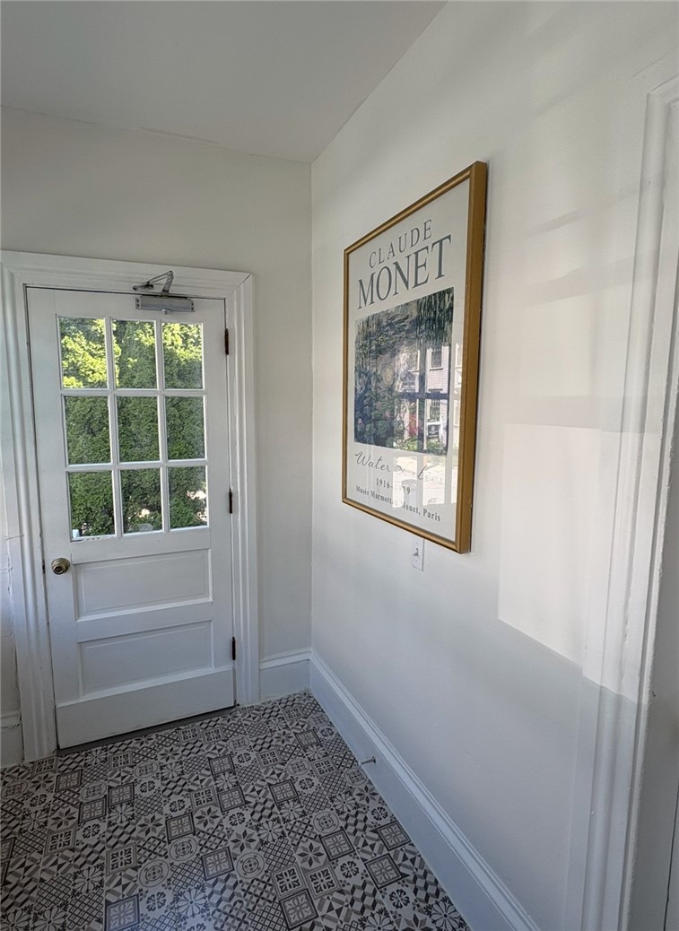 8 Bridge Street, Unit 2 Newport, RI 02840 - Photo 3 of 15