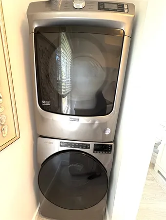 $3,500 | 8 Bridge Street, Unit 2, Newport, RI 02840