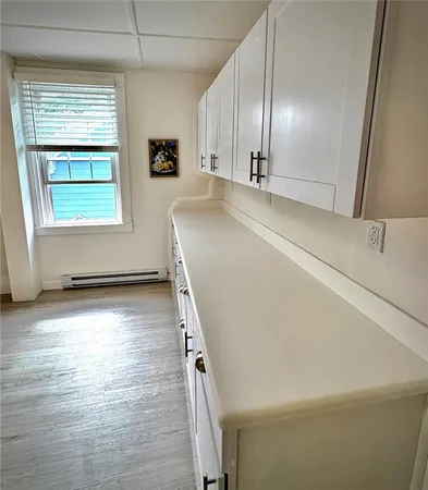 $3,500 | 8 Bridge Street, Unit 2, Newport, RI 02840