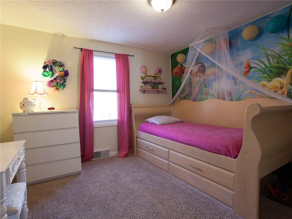 2412 Marbury Road Churchill, PA 15221 - Photo 10 of 25 Gallery Image 10