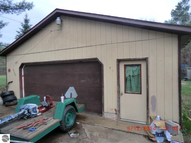 4320 Norton Road Traverse City, MI 49685 - Photo 10 of 22 1784044-9.JPG