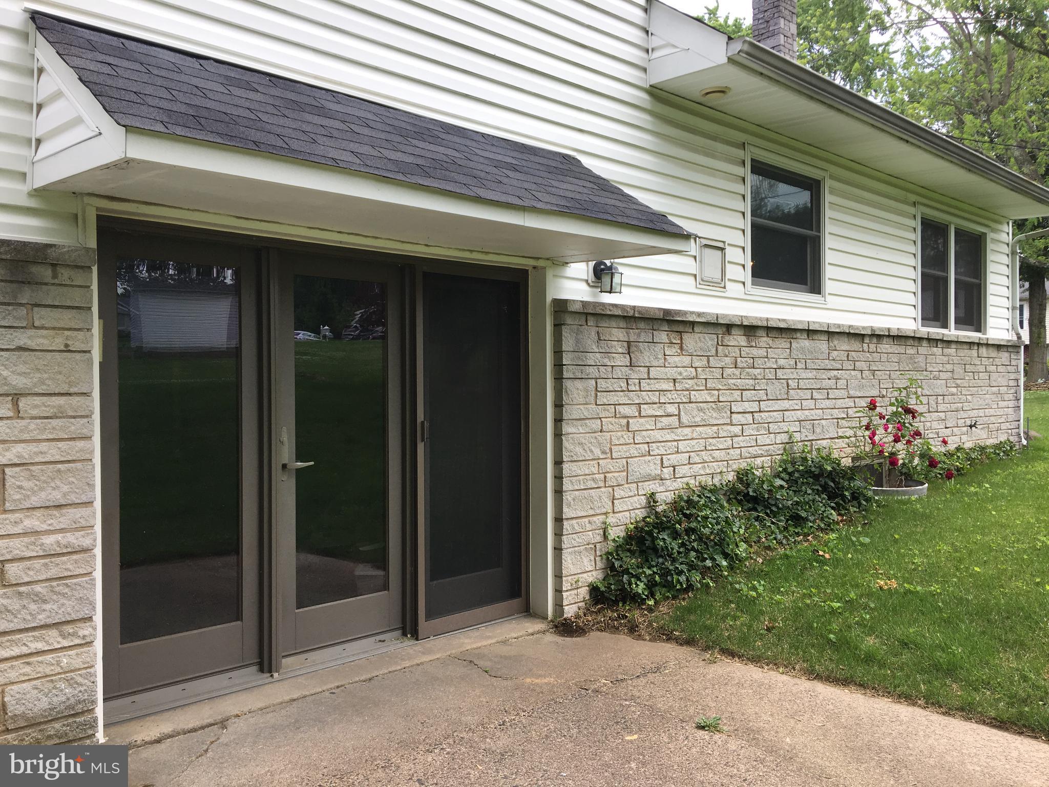 58 Hoover Road Huntingdon Valley, PA 19006 - Photo 21 of 46 Anderson windows and magnificent back door!