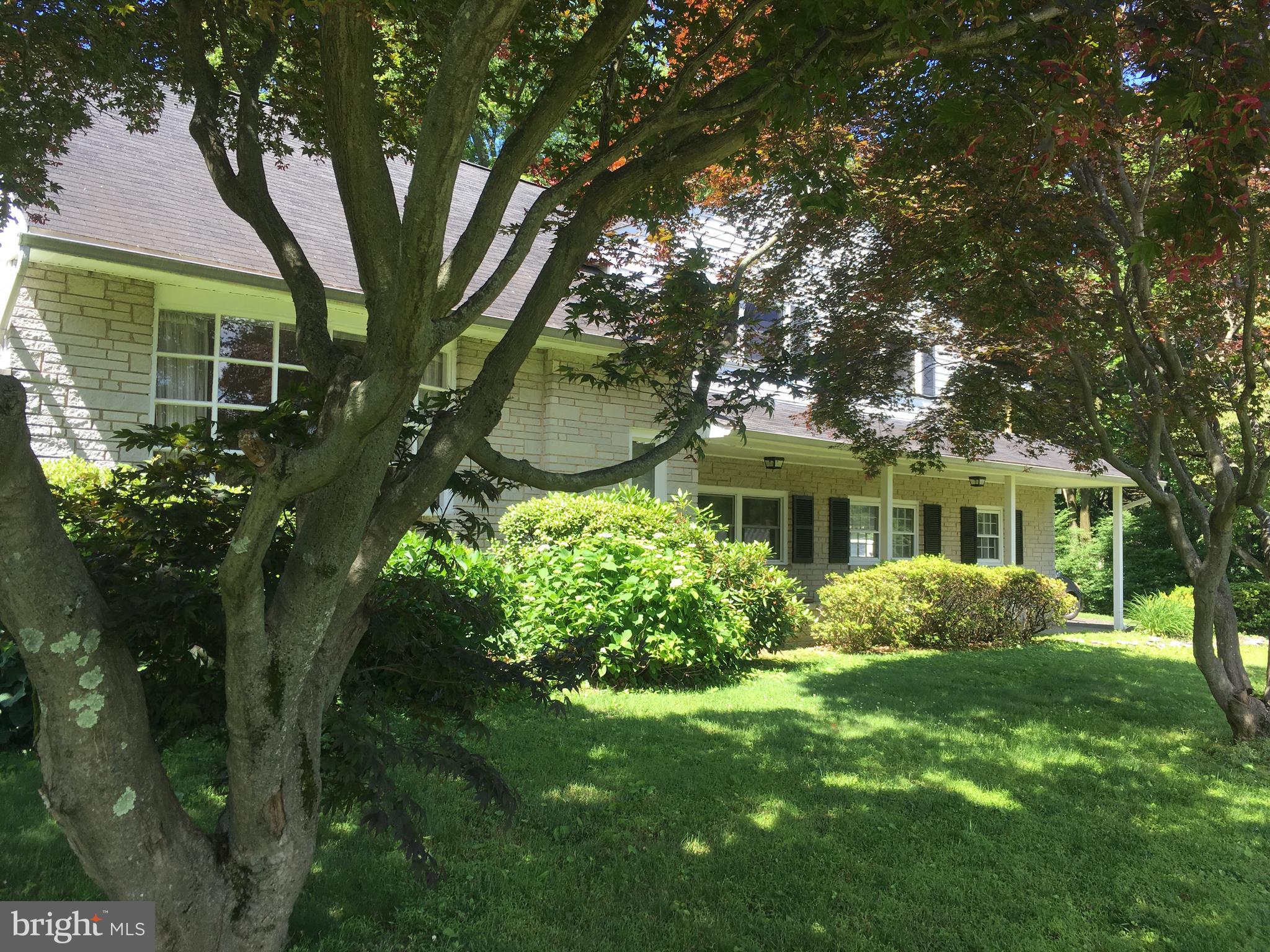 58 Hoover Road Huntingdon Valley, PA 19006 - Photo 4 of 46 A property you will appreciate.