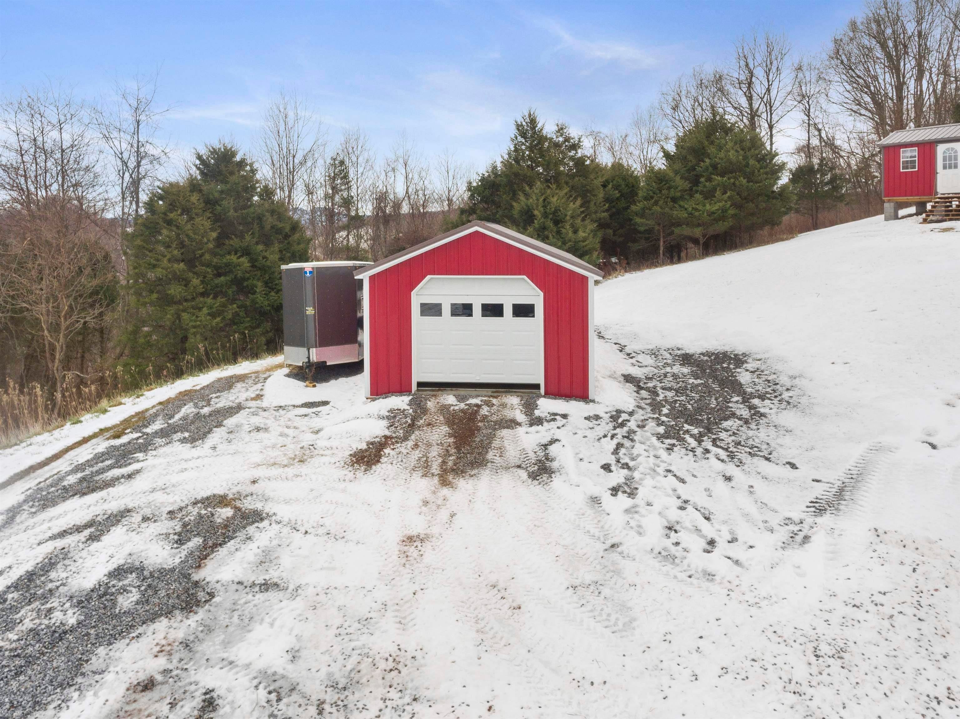 1760 Spring Valley Road Staffordsville, VA 24167 - Photo 21 of 87 Gallery Image 21