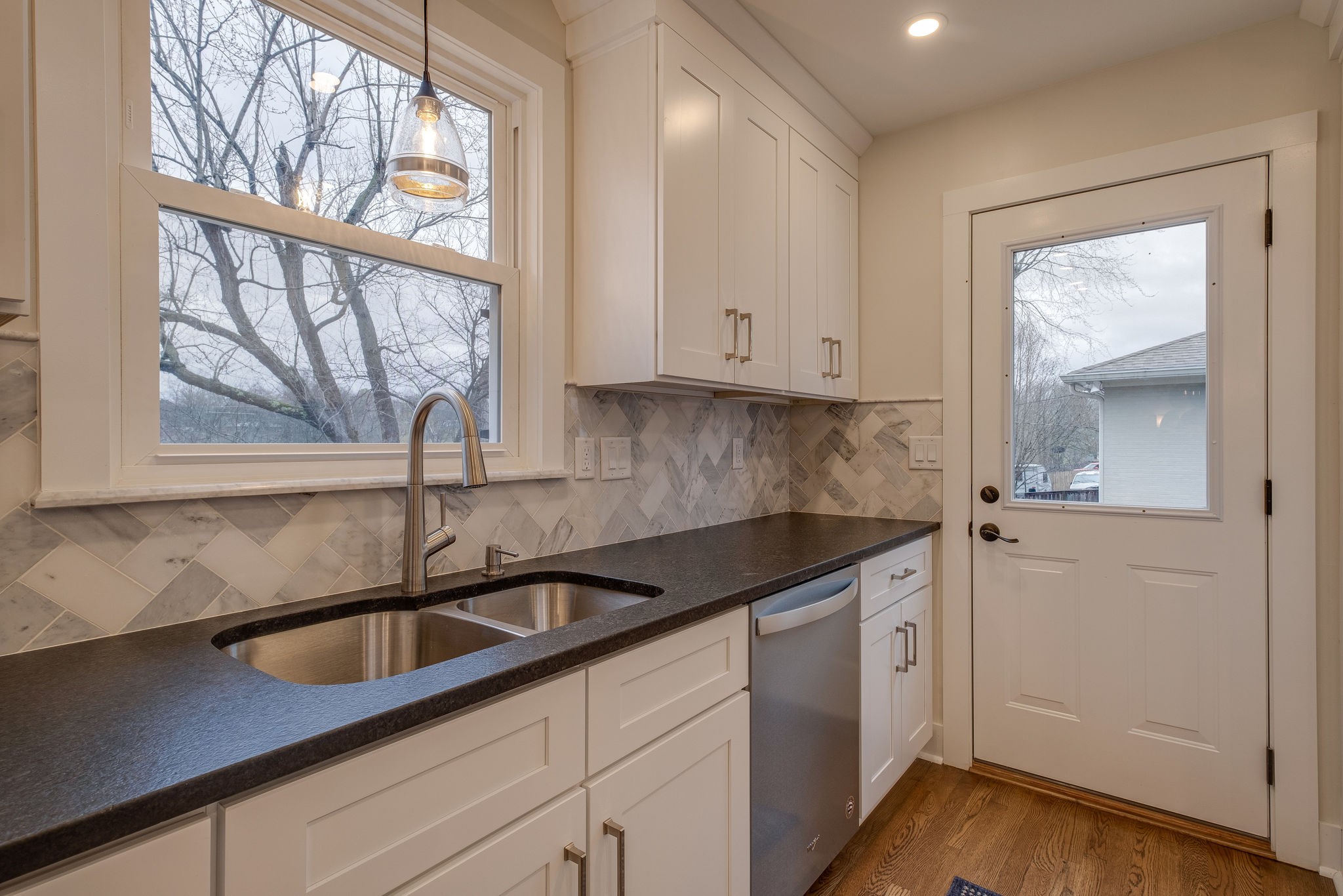 2426 Cabin Hill Road Nashville, TN 37214 - Photo 11 of 36