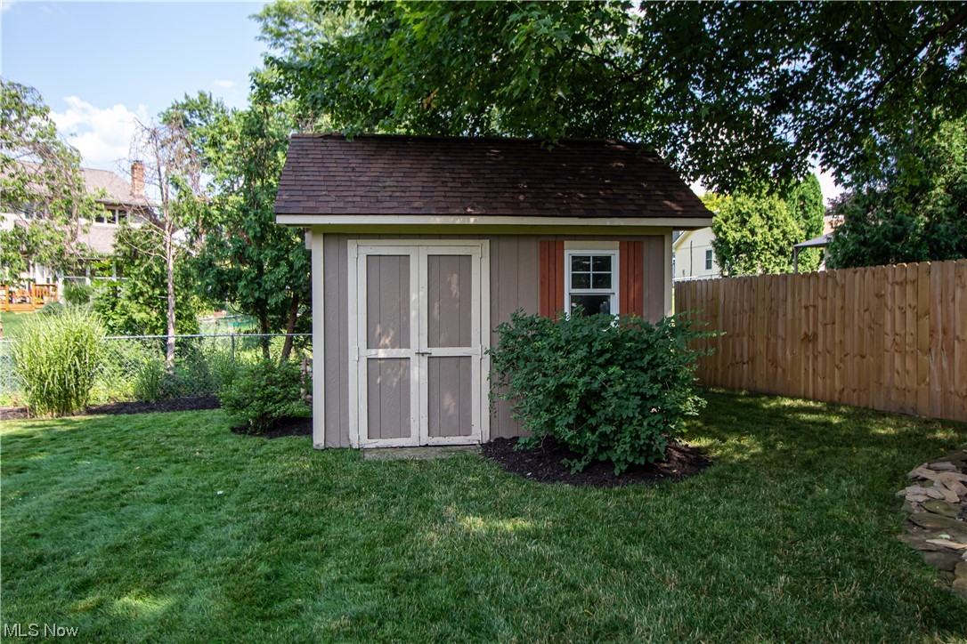 16920 Rabbit Run Drive Strongsville, OH 44136 - Photo 33 of 35 Gallery Image 33