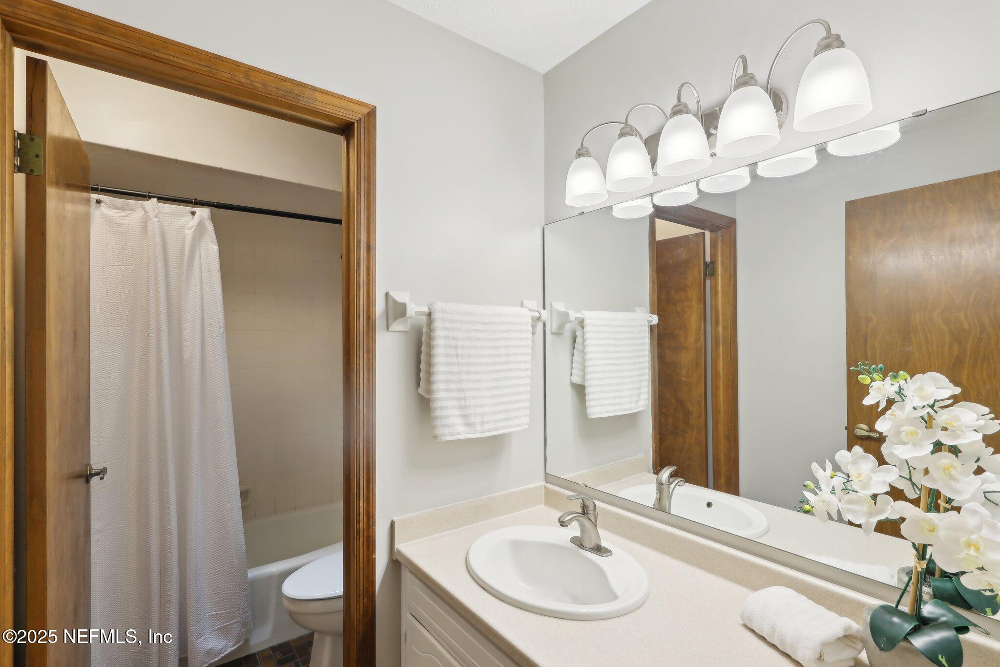 14163 Blanche Road Jacksonville, FL 32223 - Photo 29 of 58 Primary Bathroom