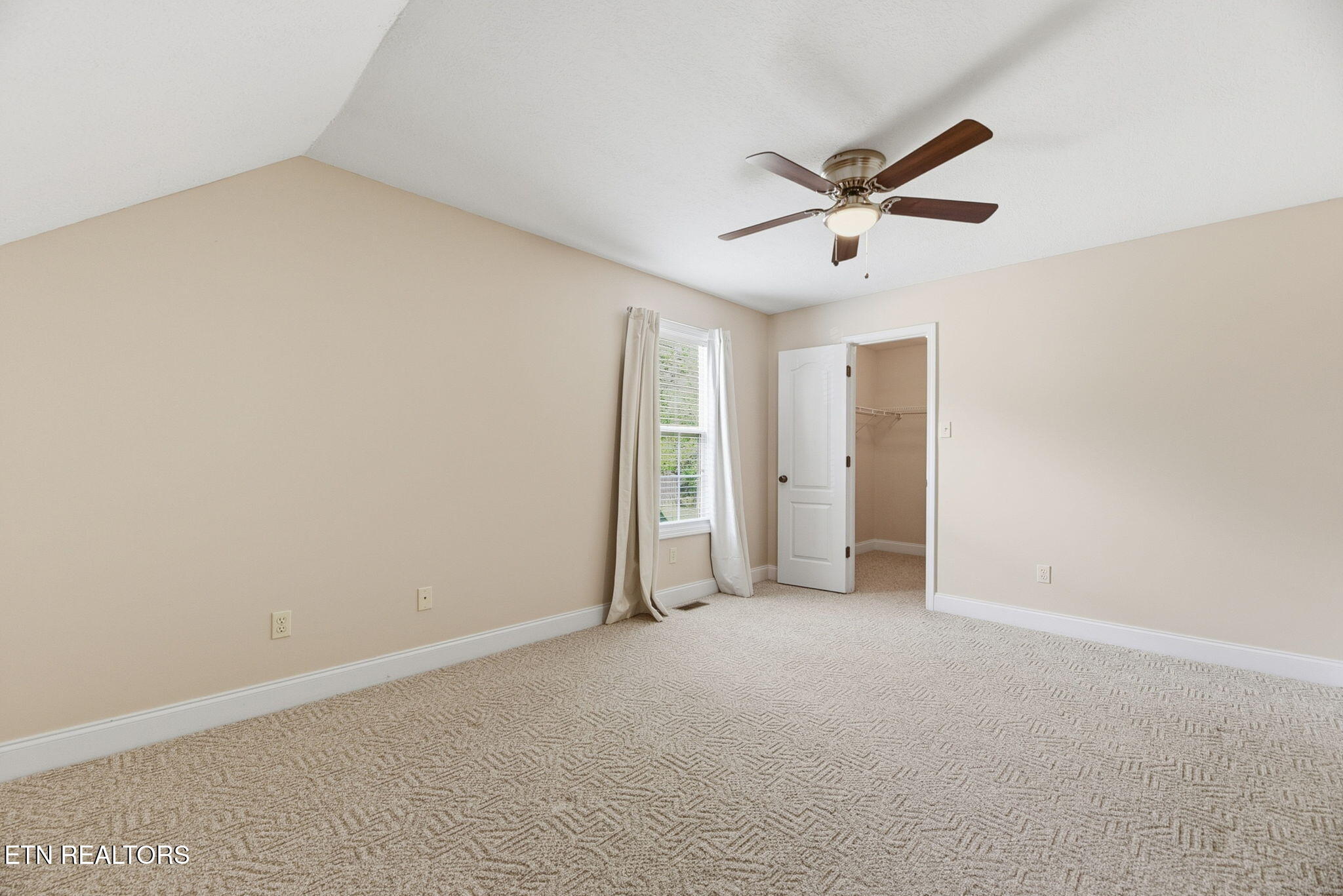 221 Sweetgum Lane Oak Ridge, TN 37830 - Photo 30 of 38 30-web-or-mls-DSC_9666