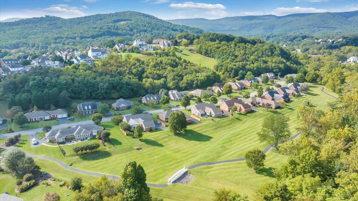 613 Highfield Road Salem, VA 24153 - Photo 83 of 86 83-DJI_20230921160414_0003_D_MIB