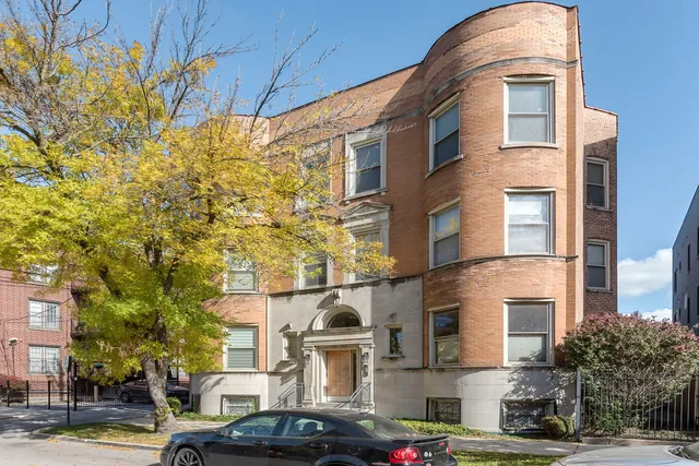 $299,999 | 4315 South Forrestville Avenue, Unit 3S, Chicago, IL 60653