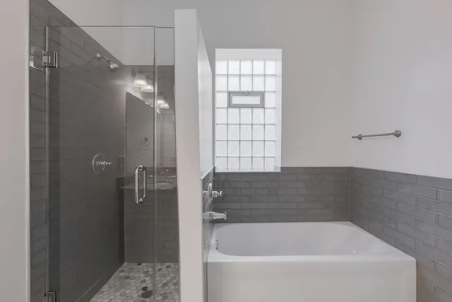 $299,999 | 4315 South Forrestville Avenue, Unit 3S, Chicago, IL 60653