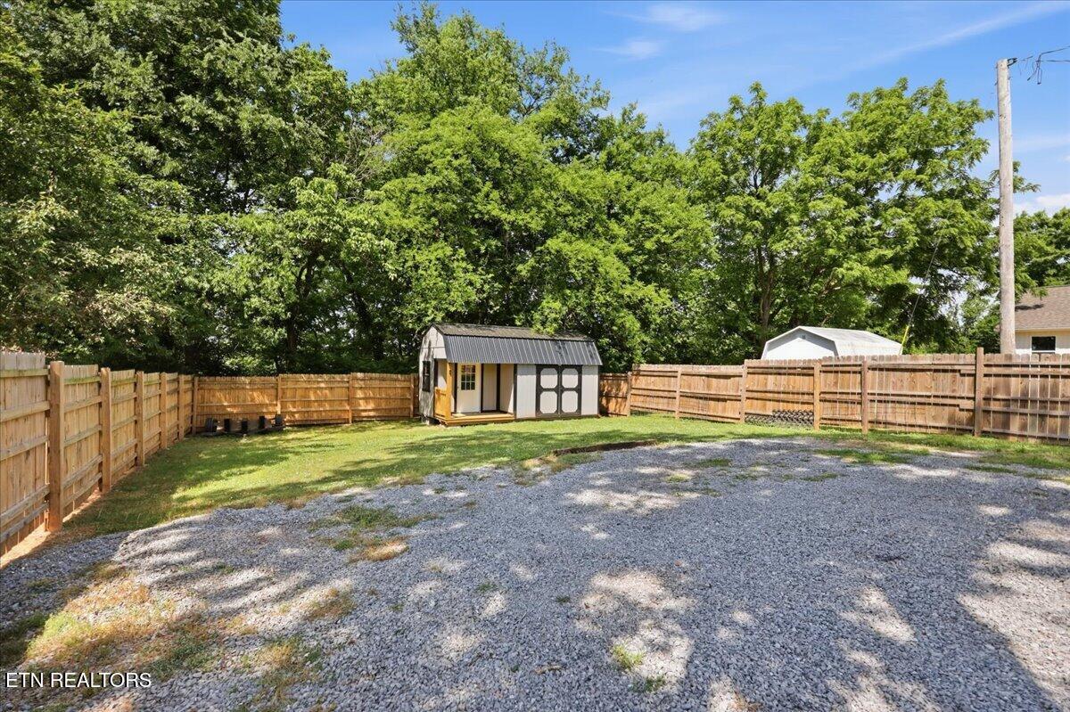 707 South Everett High Road Maryville, TN 37804 - Photo 23 of 24 21-027_1I2A7784