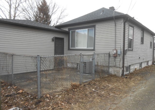 1014 Nicholson Street Joliet, IL 60435 - Photo 2 of 9 a view of a house with backyard