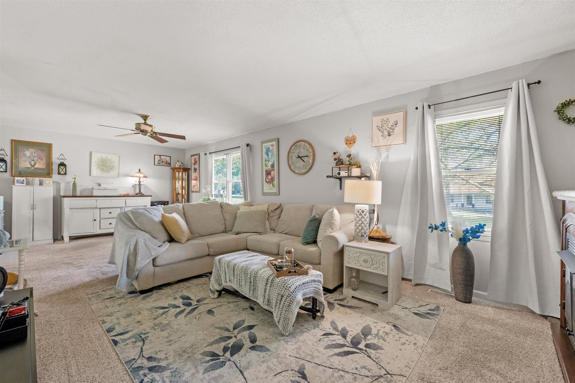 601 Courthouse View Street Lafayette, TN 37083 - Photo 20 of 25 a living room with furniture and a large window