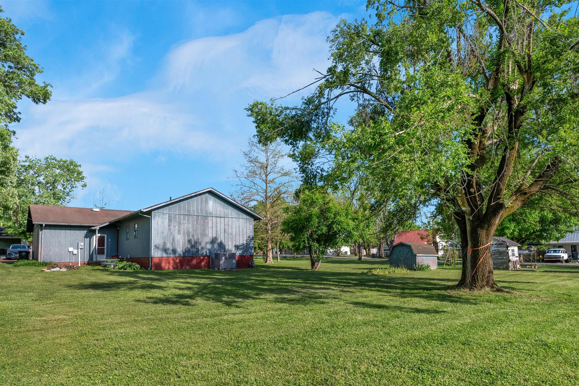 601 Courthouse View Street Lafayette, TN 37083 - Photo 6 of 25 a view of a house with a yard