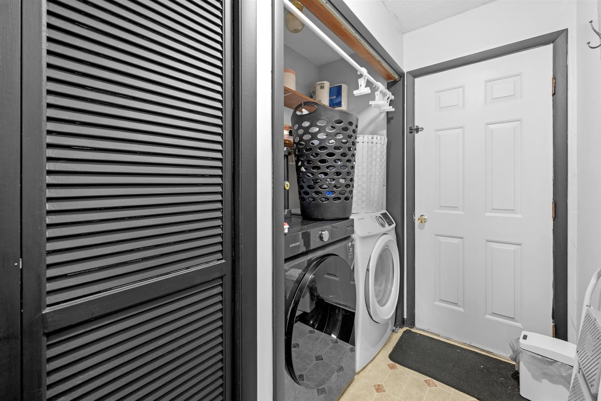 601 Courthouse View Street Lafayette, TN 37083 - Photo 8 of 25 a utility room with dryer and washer