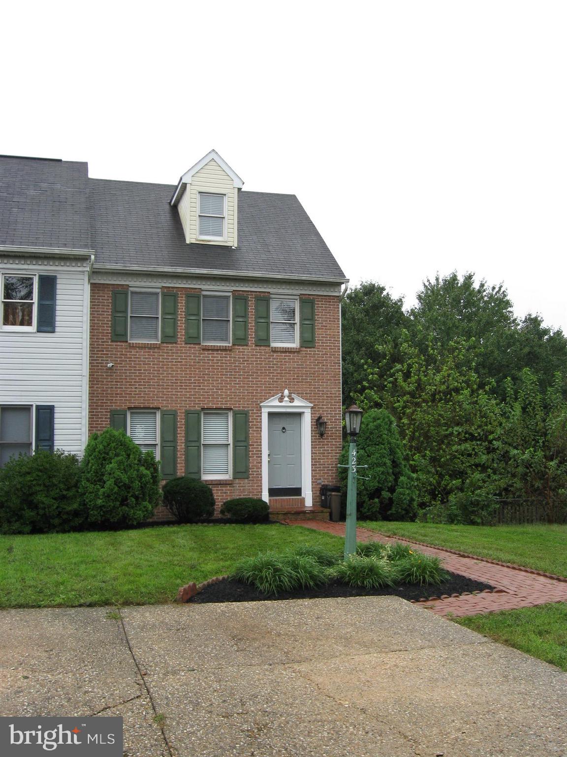 423 Cardinal Road Lititz, PA 17543 - Photo 1 of 21