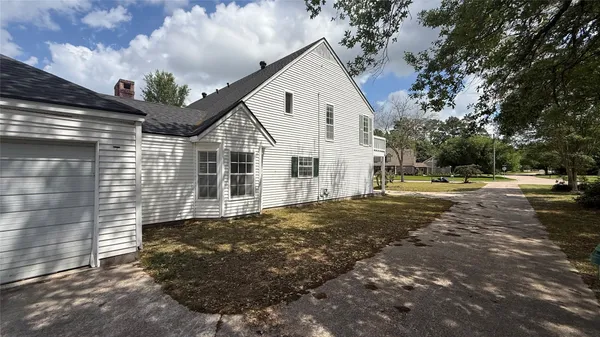 $385,000 | 4409 Hillbrook Drive, Orange, TX 77632