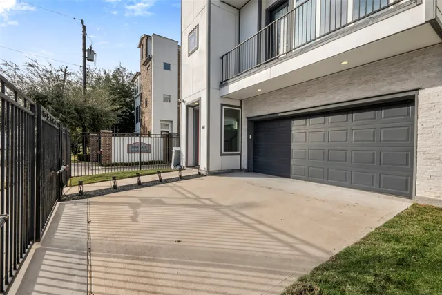 $3,800 | 6106 Clarkson Lane, Unit D, Houston, TX 77055