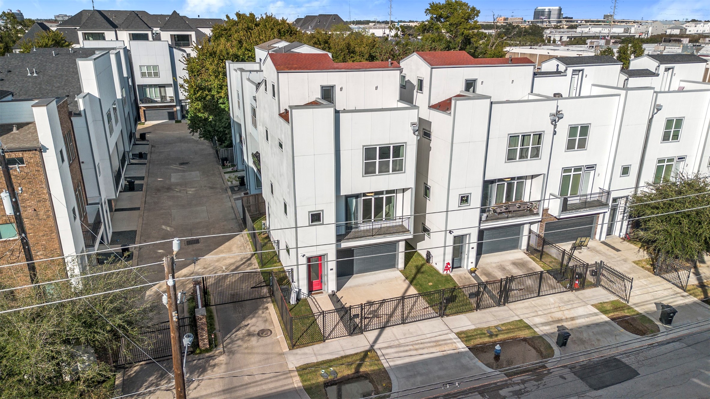 6106 Clarkson Lane, Unit D Houston, TX 77055 - Photo 30 of 37