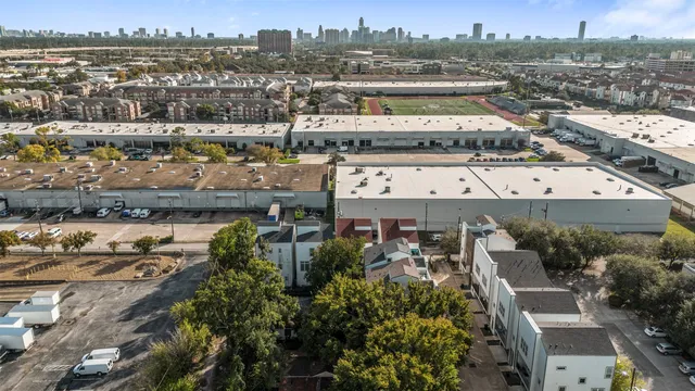 $3,800 | 6106 Clarkson Lane, Unit D, Houston, TX 77055