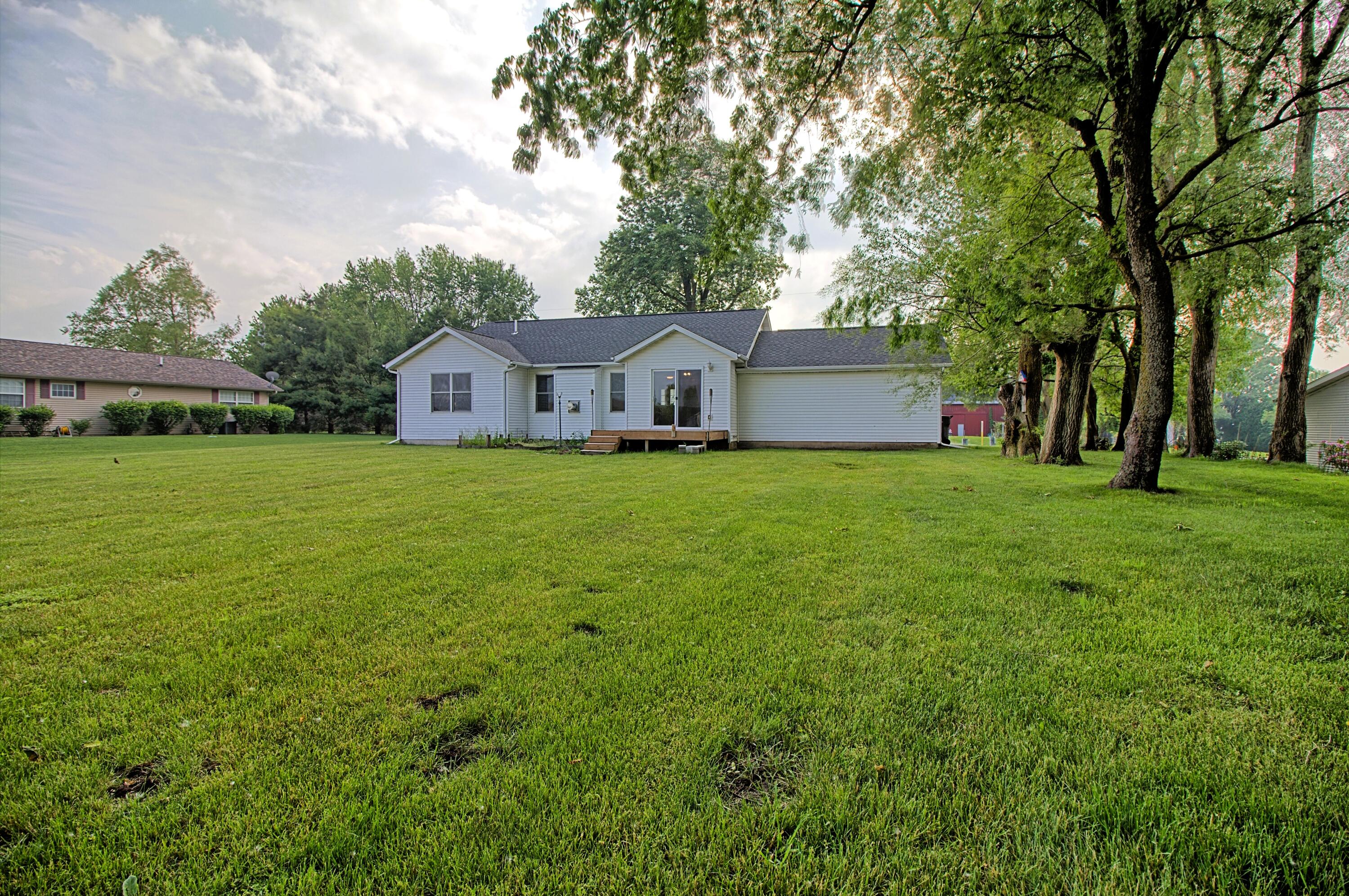 501 North Fail Road La Porte, IN 46350 - Photo 28 of 31 2999x1992