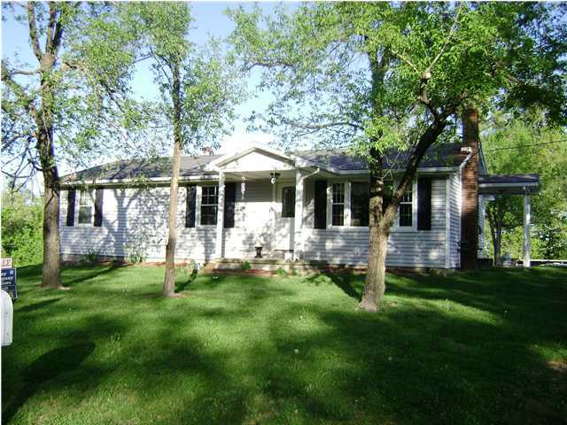 642 Raine Road Hodgenville, KY 42748 - Photo 1 of 8 Primary Photo