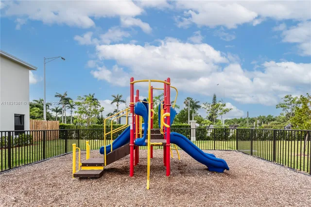 a view of a park with entertaining space