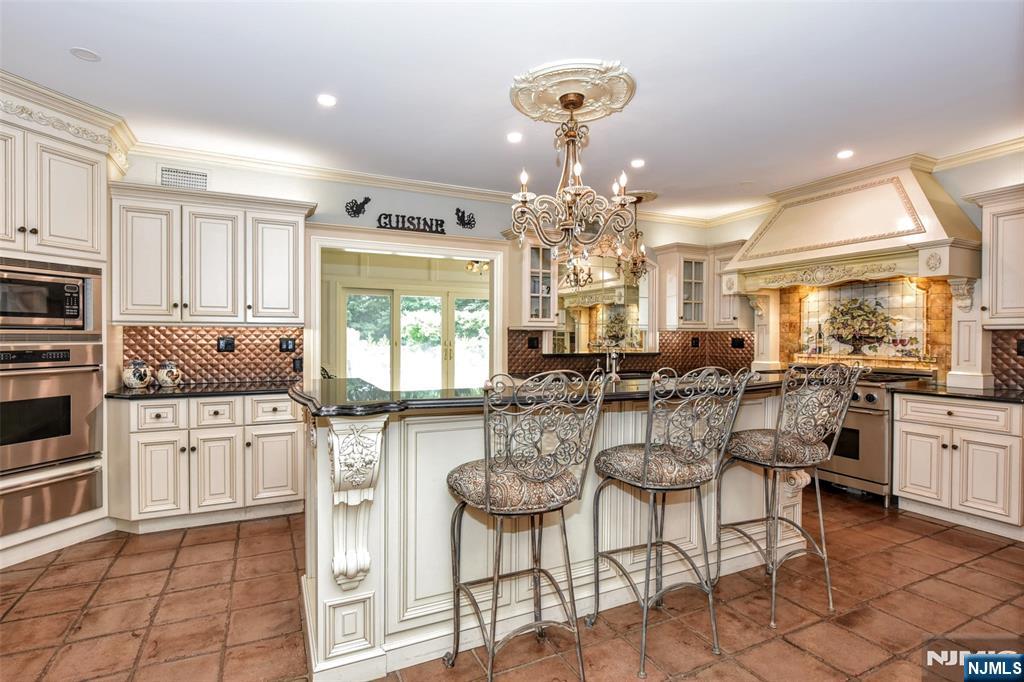21 Baldwin Road Saddle River, NJ 07458 - Photo 11 of 49 Gallery Image 11