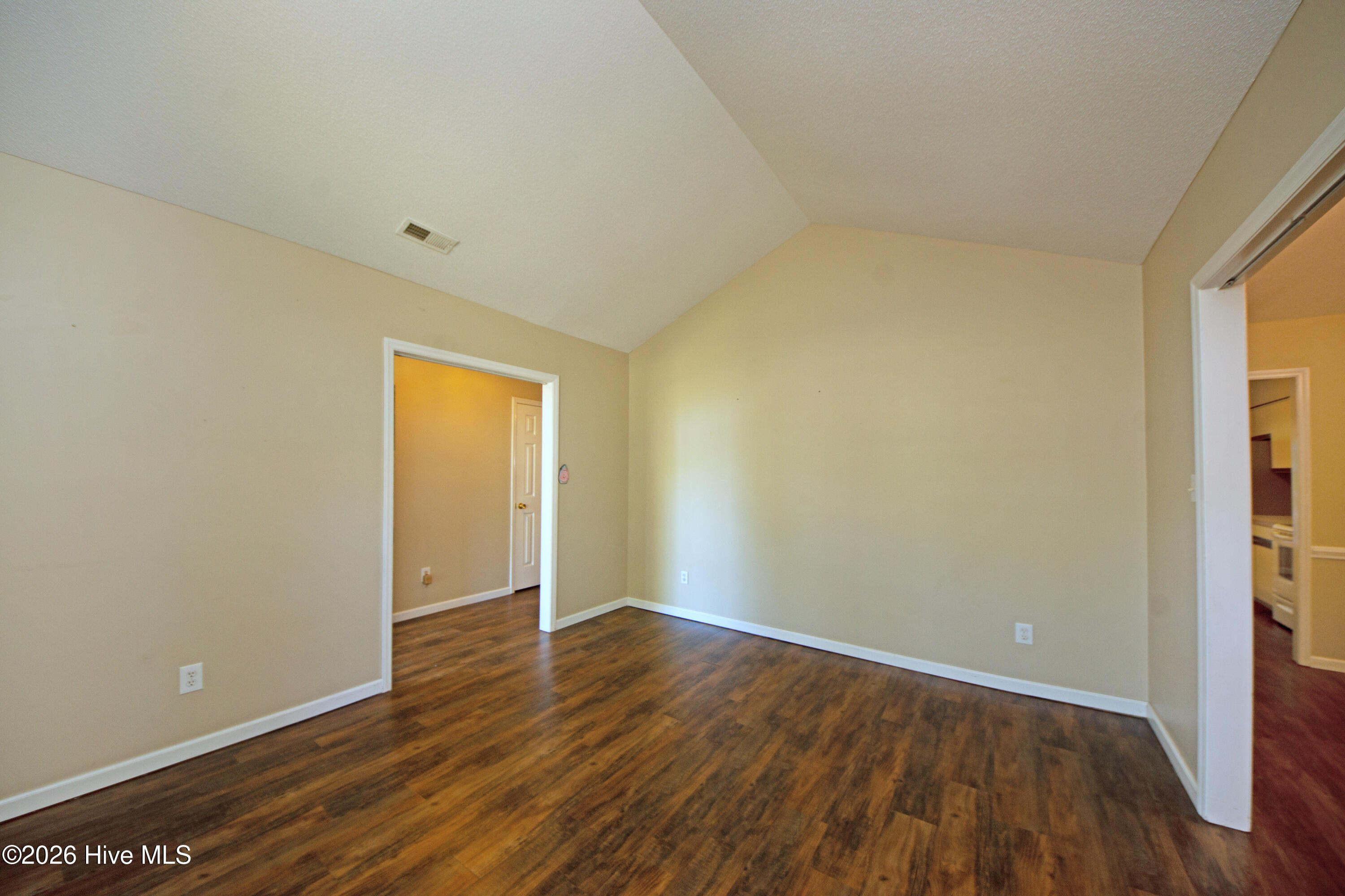 186 Raintree Circle Jacksonville, NC 28540 - Photo 11 of 30 Family Room