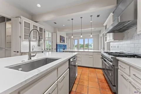 $800,000 | 231 Grand Lakes Drive, Baton Rouge, LA 70810