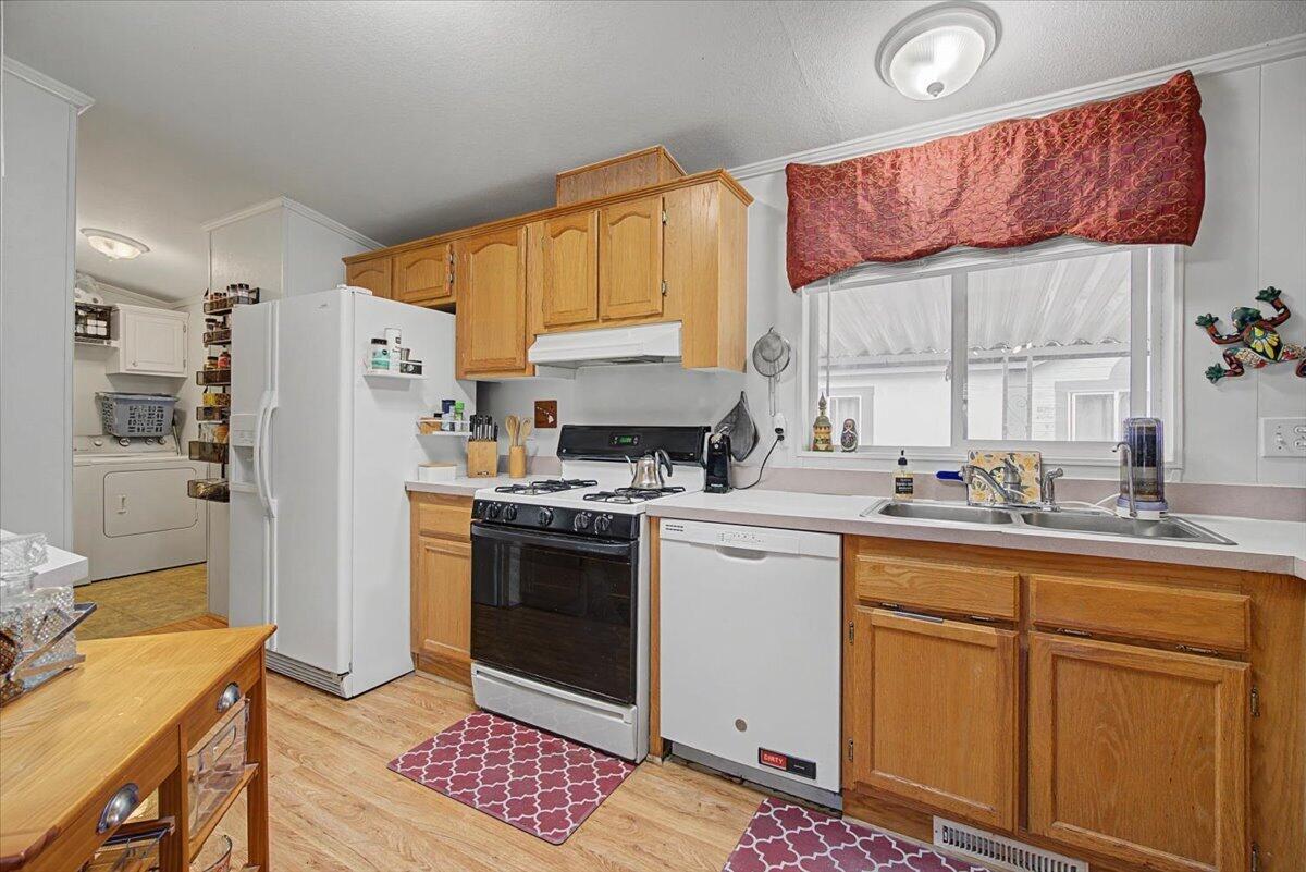 995 Riverside Drive, Unit 78 Rio Dell, CA 95562 - Photo 7 of 21